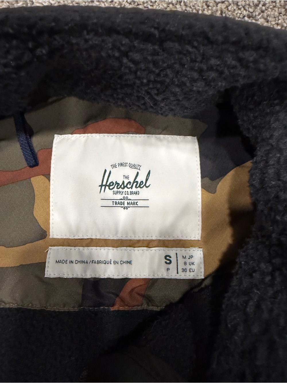 Hershel Black Sherpa Fleece Vest small - Picture 4 of 5